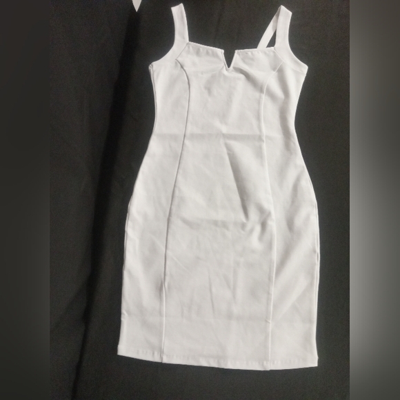 POPULAR 21 - Body contouring Dress - Picture 7 of 12